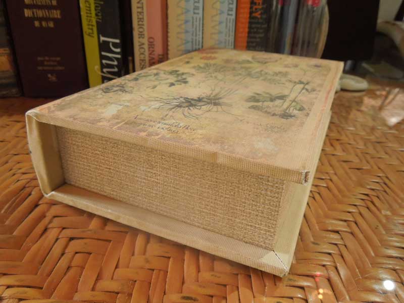 �V�i �A���e�B�[�N�̗m���̂悤�ȃf�U�C����Book Box Large/Flowers�A�u�b�N�{�b�N�X
