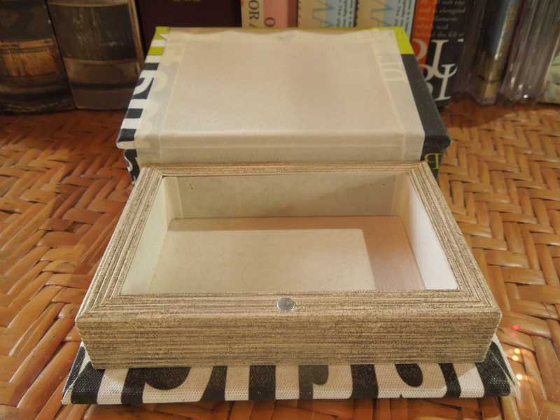 �V�i �������ȗm���̂悤�ȃf�U�C����Book Box S�T�C�Y/Psysics�A���n�� �u�b�N�{�b�N�X